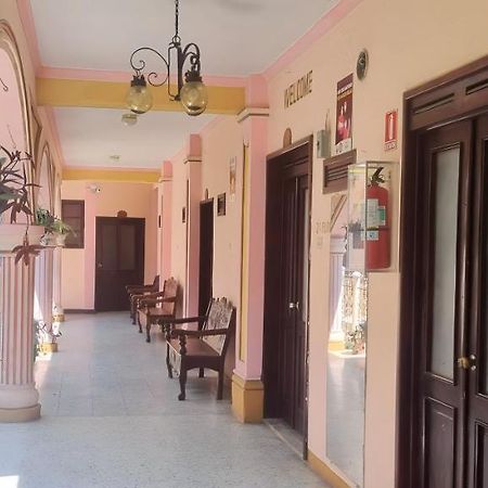 Hotel Chaparral Panajachel Eksteriør bilde